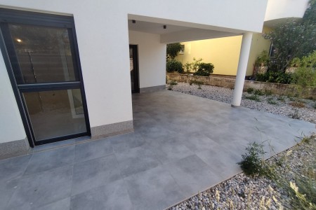 Vodice - dvosobni apartmani, 74 m2, novogradnja iz 2026 
