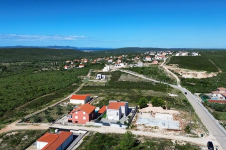 Sukošan, Debeljak - građevinsko zemljište 725 m2  