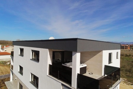 Privlaka – penthouse s pogledom na more, novogradnja, 141 m2