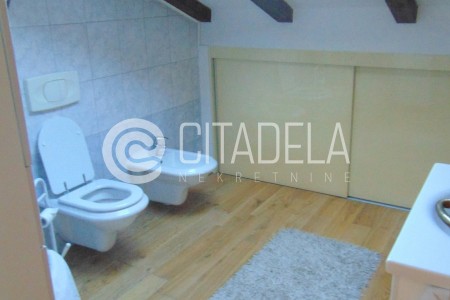 Zadar, Višnjik – dvoetažni stan na izvrsnoj poziciji, 207 m2 