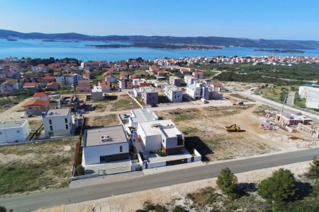 Sv. Filip i Jakov - građevinsko zemljište s pogledom na more, 918 m2