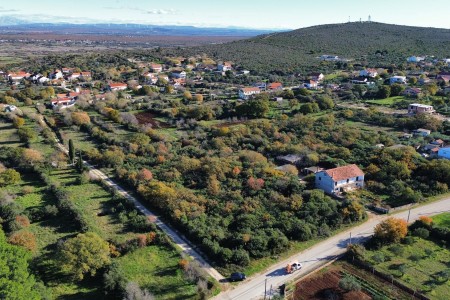 Sukošan, Debeljak – građevinsko zemljište na mirnoj lokaciji, 951 m2