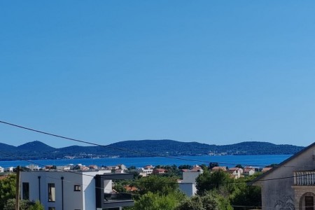 Bibinje - trosoban stan s pogledom na more, 148 m2