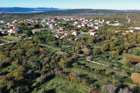 Sukošan, Debeljak – građevinsko zemljište na mirnoj lokaciji, 951 m2