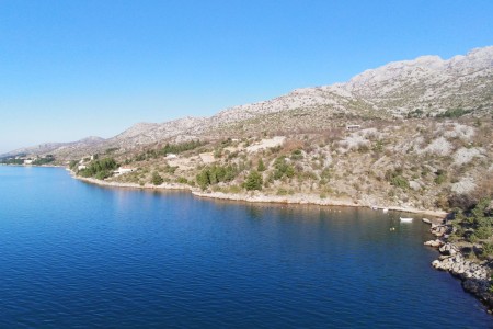 Starigrad - građevinsko zemljište prvi red do mora, 11411 m2