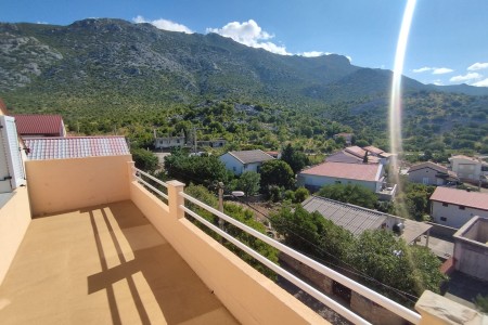 Karlobag, Ribarica - dvosoban apartman s pogledom na more, 82 m2