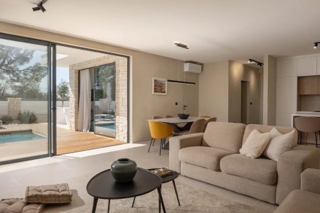 Sukošan - nova kuća za odmor 300 m od mora, 140 m2