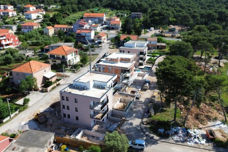 Bibinje – dvosoban stan s vrtom i bazenom, 95,58 m2, novogradnja
