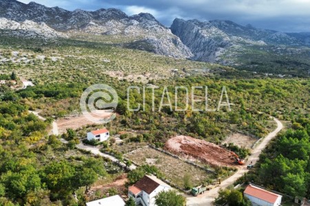 Seline - građevinsko zemljište pravilnog oblika, 566 m2