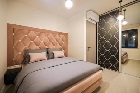 Sukošan, Punta - novi luksuzni apartman u prizemlju, 109 m2