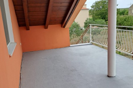 Sveti Filip i Jakov , renovirana kuća u mirnom dijelu, 220 m2