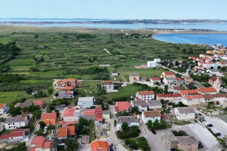Povljana - građevinsko zemlji&scaron;te, 893 m2
