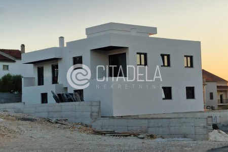 Zadar, Ploča – dvosoban stan, novogradnja, 76 m2
