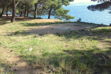 Starigrad Paklenica - building plot 1st row from the sea, 1000 m2