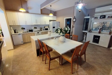 Suhovare - kuća za odmor s bazenom i pomoćnim objektima