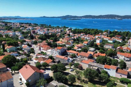 Sv. Filip i Jakov - građevinsko zemljište s pogledom na more, 580 m2