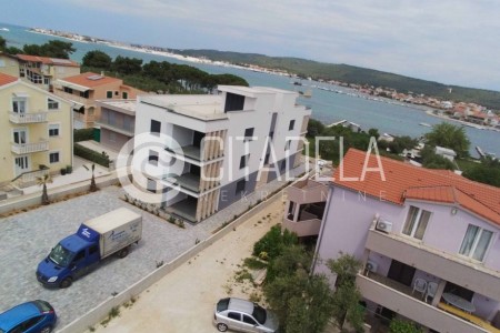 Sukošan, Punta - novi luksuzni apartman u prizemlju, 109 m2