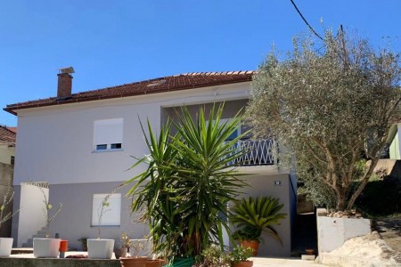 Ugljan, Kali - kuća 100 m od mora s pogledom, 202 m2