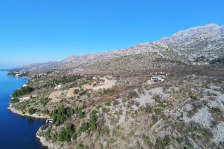 Starigrad-Paklenica - building plot first row to the sea, 11411 m2