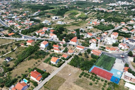 Vrsi, centar - građevinsko zemlji&scaron;te pravilnog oblika, 500 m2