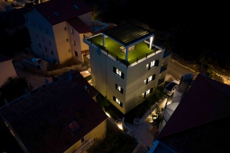 Sevid - novi dvosobni apartman s vrtom i zajedničkim bazenom, 75 m2