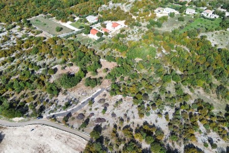 Slivnica Gornja - građevinsko zemlji&scaron;te pravilnog oblika, 806 m2